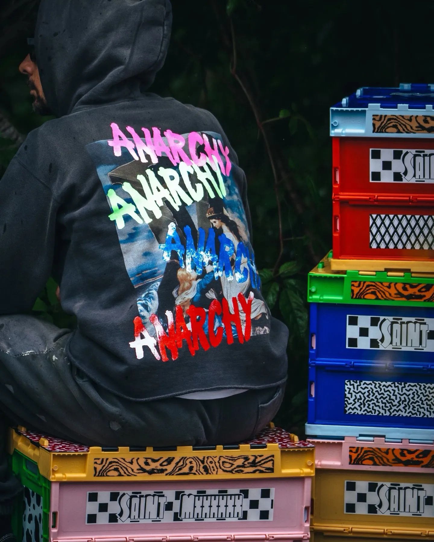 SAINT Mxxxxxx HOODIE/ANARCHY/BLK Mirror reverse SAINT hooded sweatshirt/ANARCHY barrage virgin hoodie S-XL Assute dyeing, heavy washing and water fading, multi-bit wormhole destruction treatment, genuine plate opening and mold opening, the difference is shown in the picture to make the product! Authentic level printing process, correct main mark/wash mark ⚠️Note: This model does not have the little angel mark